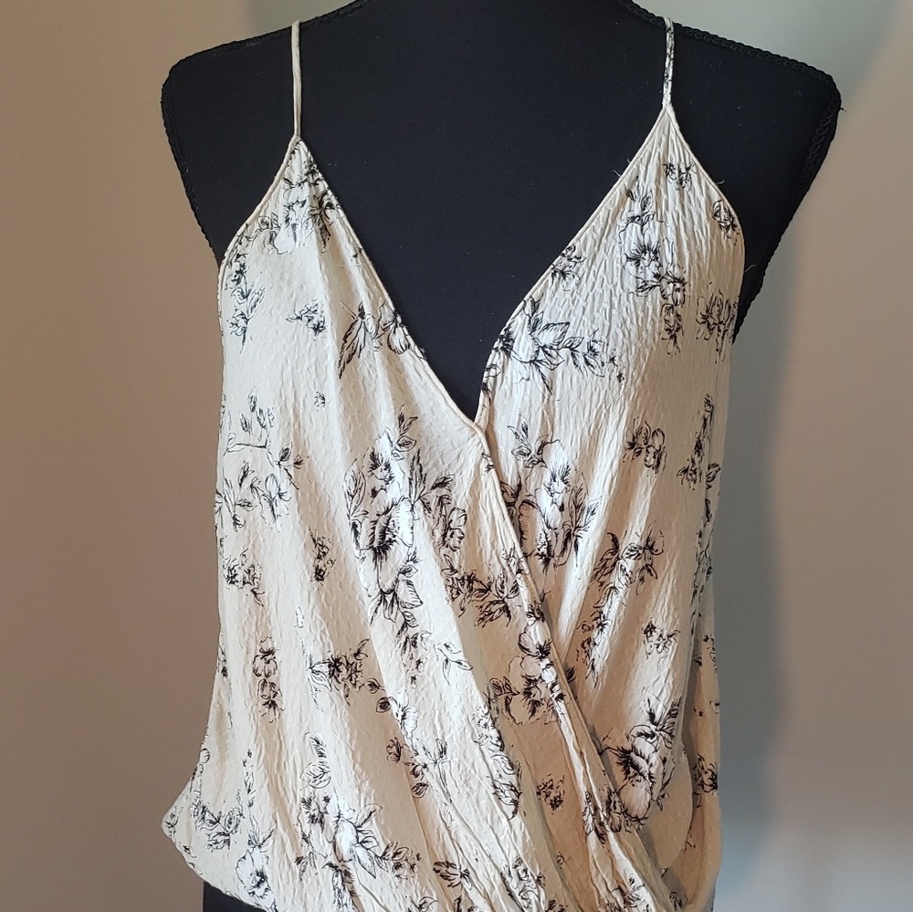 Dainty Hooligan top